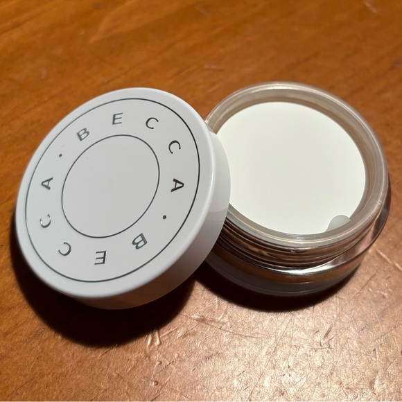 BECCA Hydra-Mist Set & Refresh Powder - Picture 4 of 12